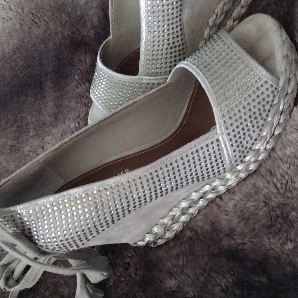 Donald J Pliner shoes